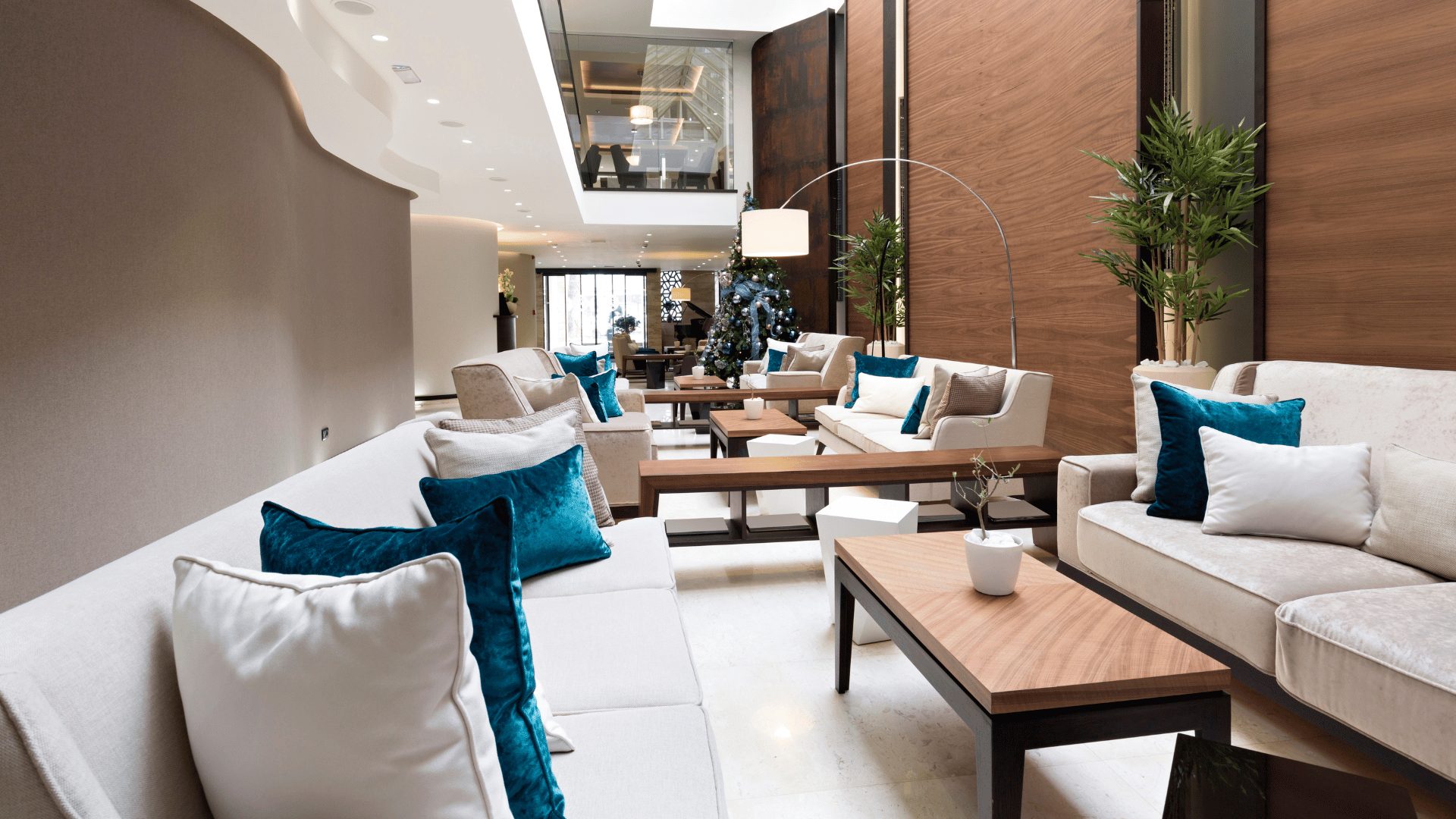 Tapicería contract para hoteles: tejidos diseñados para combinar durabilidad, confort y diseño.