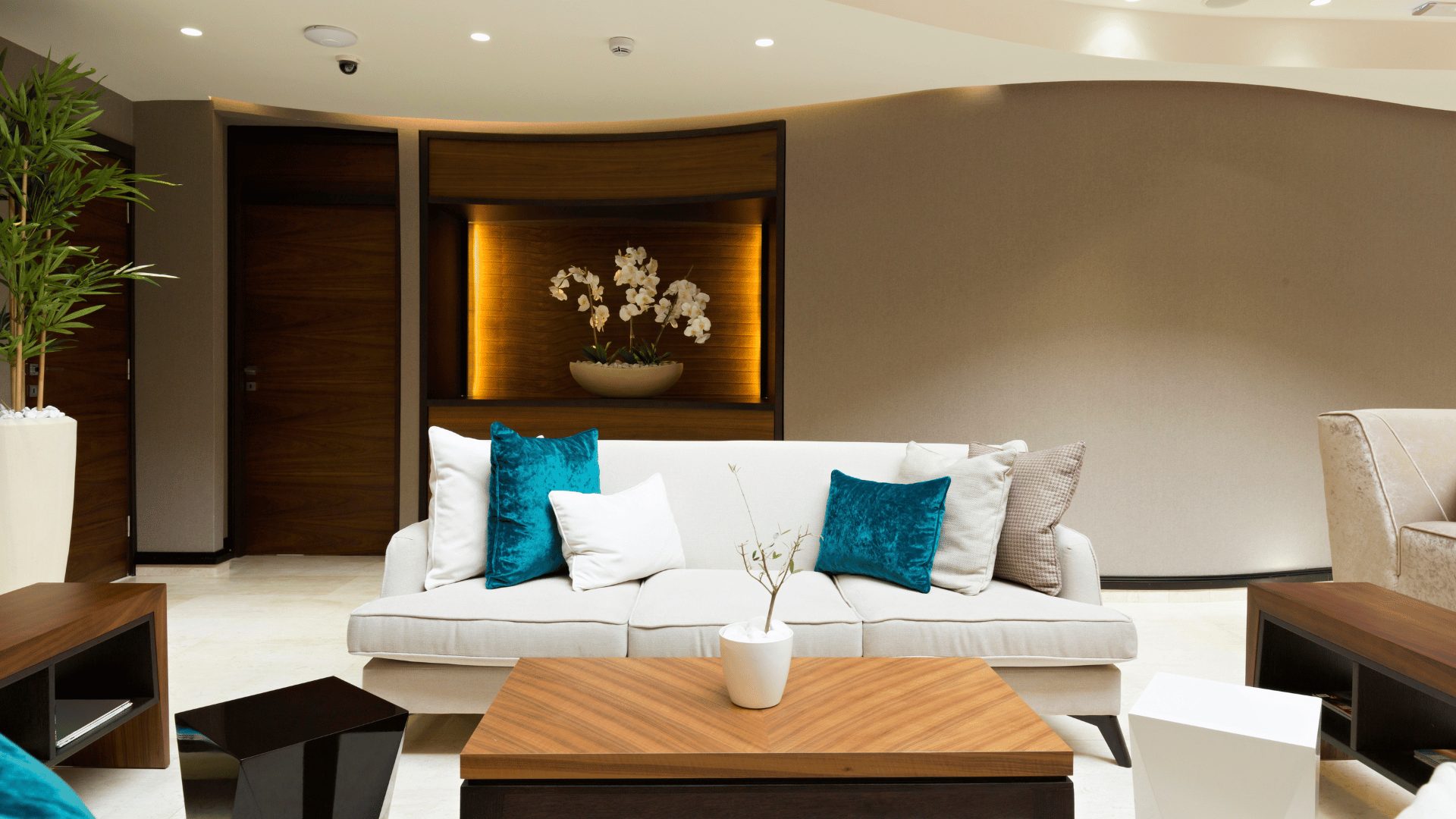 Tapicería ignífuga para hoteles y espacios hospitality diseñada para un uso intensivo.